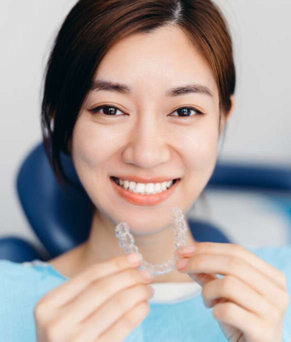 Discover how Invisalign in Airdrie offers a clear, comfortable way to straighten teeth discreetly. Perfect for teens and adults seeking a confident smile